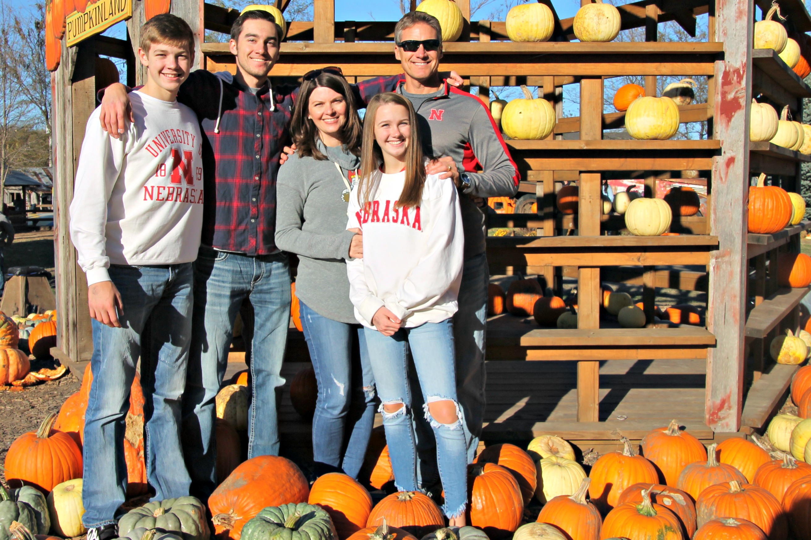 Family pumpkin patch pic